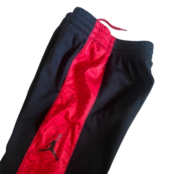 Jordan Therma-Fit Joggers Red/Black Size 7 Large Athleisure Kidcore Gorpcore - Picture 2 of 8